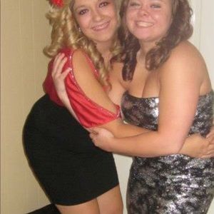 GORGEOUS FITTED DRESS WITH OPEN MID SLEEVES